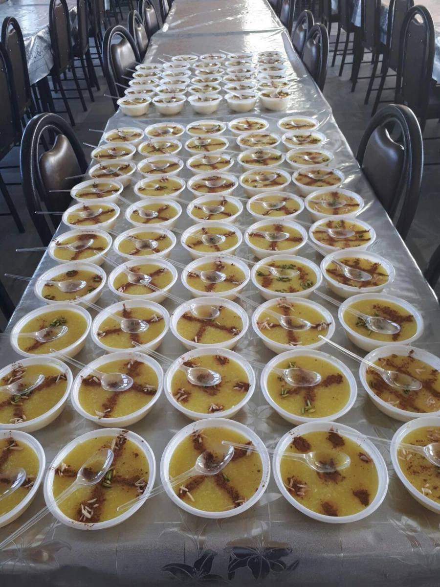 هیأت فاطمیه با همکاری بسیج دانشجویی به مناسبت شهادت فلطمه  برگزار کرد:
پختن شله زرد و بسته بندی آجیل مشکل گشا 2