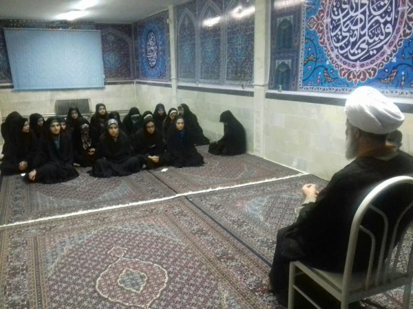 با همکاری بیسج دانشجویی و هیات فاطمیه برگزار شد .
کارگاه تفسیر قرآن 2