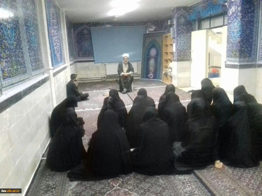 با همکاری بیسج دانشجویی و هیات فاطمیه برگزار شد .
کارگاه تفسیر قرآن 2