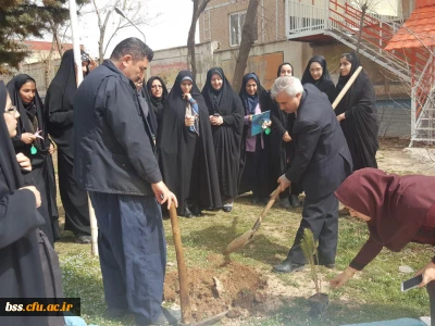 در پردیس بنت الهدی صدر برگزار شد:

مراسم روز درختکاری