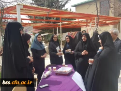 در محوطه پردیس بنت الهدی صدر برگزار گردید: 

برگزاری ایستگاه صلواتی به مناسبت میلاد فاطمه زهرا سلام الله علیها و تولد حضرت امام خمینی(ره) 2