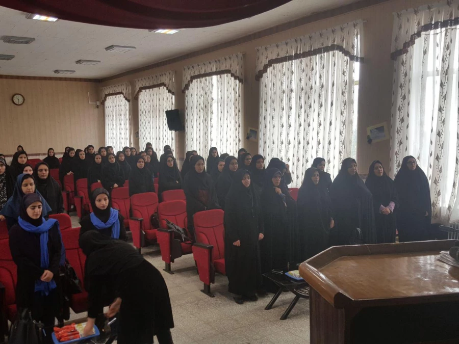 در پردیس بنت الهدی صدر سنندج برگزار شد:

مراسم بزرگداشت روز زن 

 2