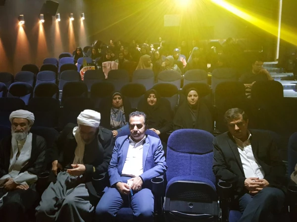 شرکت کارکنان ودانشجویان پردیس بنت الهدی صدر در
نشست علمی فقه نظام خانواده 2