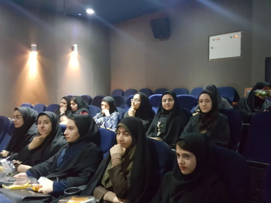 شرکت کارکنان ودانشجویان پردیس بنت الهدی صدر در
نشست علمی فقه نظام خانواده 2