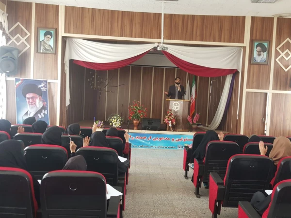 در پردیس بنت الهدی صدر سنندج برگزار شد:
برگزاری دوره آموزشی نماز"طرح معراج" 2