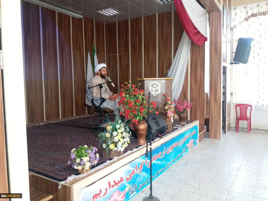 در پردیس بنت الهدی صدر سنندج برگزار شد:
برگزاری دوره آموزشی نماز"طرح معراج" 2