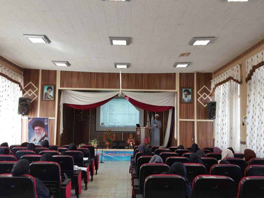 در پردیس بنت الهدی صدر سنندج برگزار شد:

برگزاری دوره آموزشی نماز " طرح معراج " 3