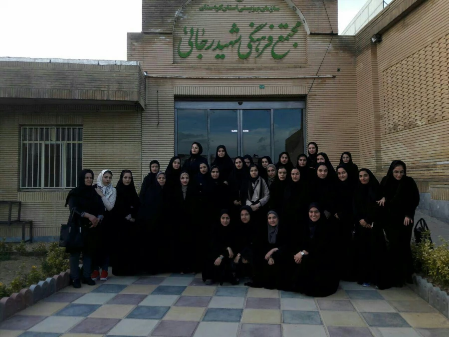 دیدار دانشجو معلمان پردیس بنت الهدی صدر سنندج  با مادران سرای سالمندان  2