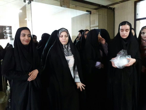 دیدار دانشجو معلمان پردیس بنت الهدی صدر سنندج  با مادران سرای سالمندان  2