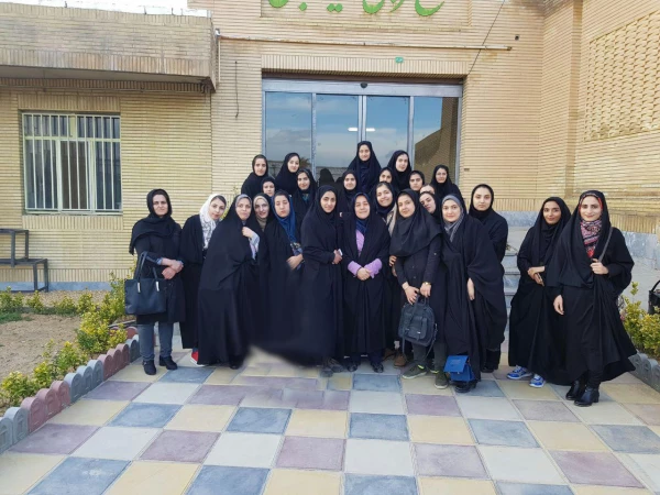 دیدار دانشجو معلمان پردیس بنت الهدی صدر سنندج  با مادران سرای سالمندان 2