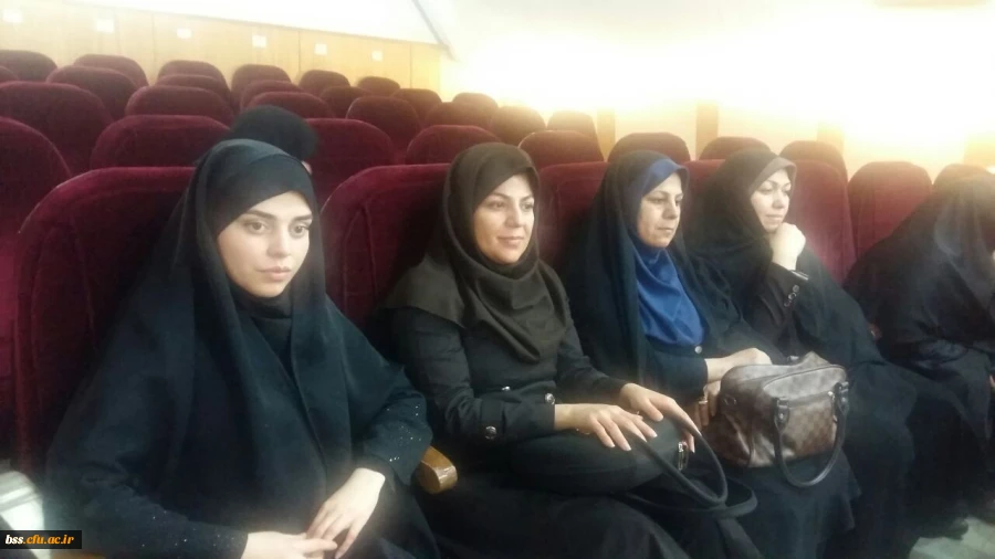 شرکت کارکنان و دانشجویان پردیس بنت الهدی صدر سنندج در اجلاس شهدای دانش آموز و فرهنگی