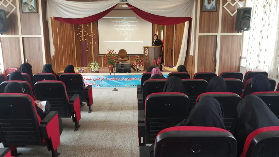 در پردیس بنت الهدی صدر سنندج برگزار گردید:

کارگاه شاهنامه خوانی 2