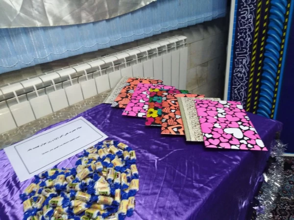 در پردیس بنت الهدی صدر سنندج برگزار شد:

جشن بزرگ نیمه شعبان 2