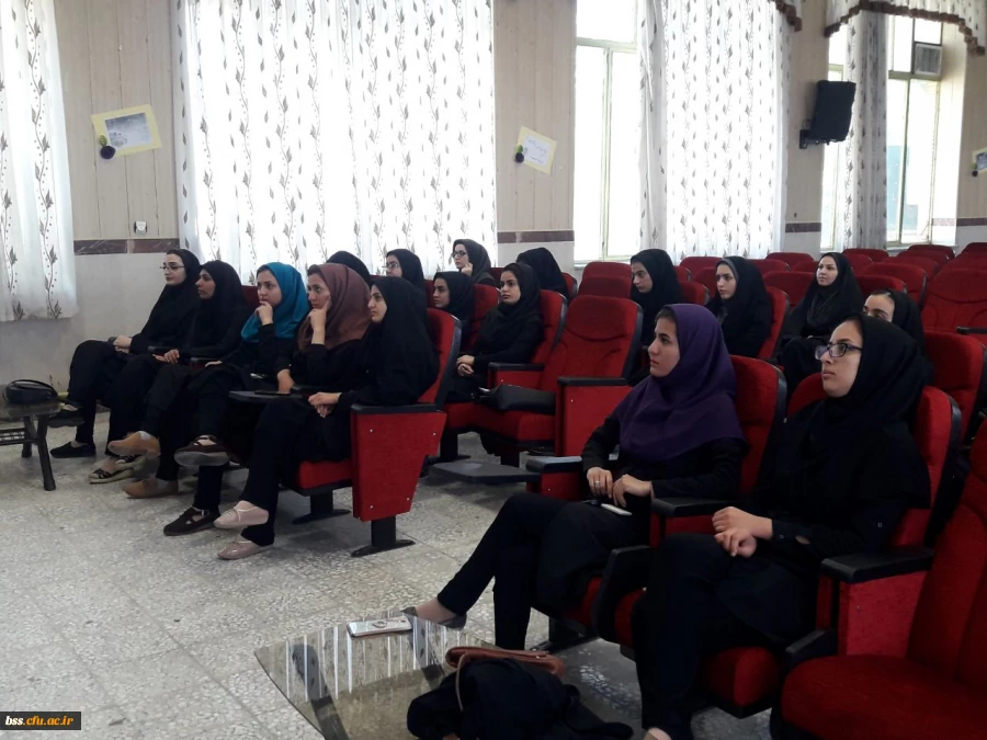 در پردیس بنت الهدی صدر سنندج برگزار شد:

جشن بزرگ نیمه شعبان 3