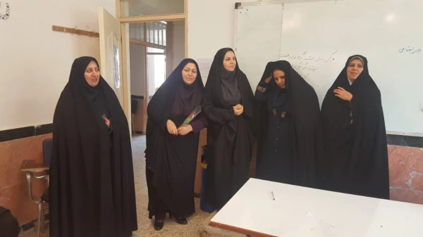 تجلیل از مقام شامخ معلم با حضور در کلاسهای درس  4