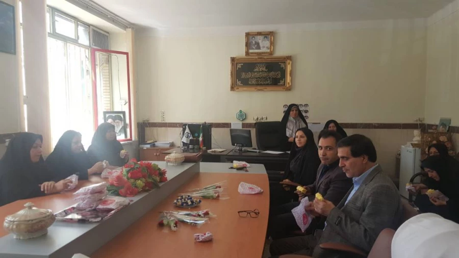 برگزاری مراسم گرامی داشت مقام معلم در پردیس 5