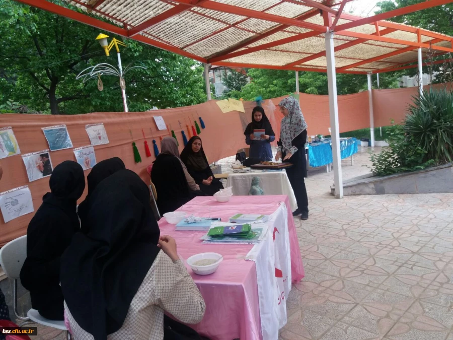 به مناسبت گرامی داشت هفته خوابگاهها :
نمایشگاه و بازارچه دانشجویی 10