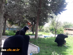 پاکسازی محوطه فضای سبز پردیس  به مناسبت هفته  سراهای  دانشجوئی بروایت تصویر 3
