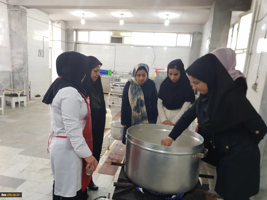 به مناسبت گرامی داشت هفته خوابگاهها برگزار شد
نمایشگاه و بازارچه دانشجویی 3