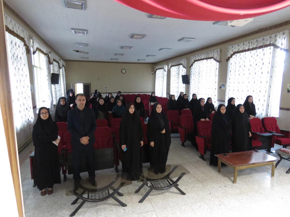 به مناسبت هفته سرای دانشجویی برگزار شد
همایش یکروزه مهارت زندگی و استفاده آگاهانه از فضای مجازی 2