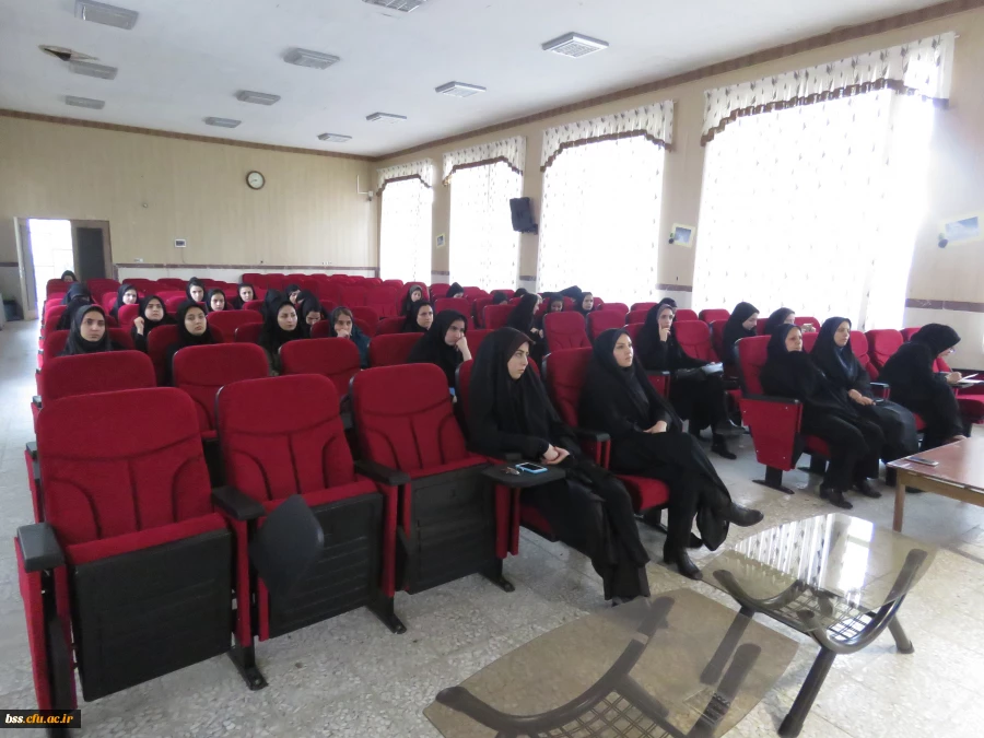 به مناسبت هفته سرای دانشجویی برگزار شد
همایش یکروزه مهارت زندگی و استفاده آگاهانه از فضای مجازی 3