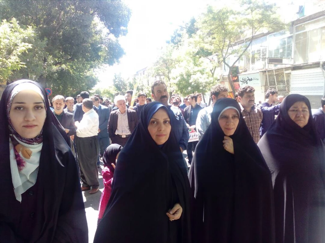 همگام با امت همیشه در صحنه ایران اسلامی
حضور همکاران و جمعی از دانشجو معلمان پردبس بنت الهدی صدر کردستان در راهپیمایی عظیم روز جهانی قدس 2