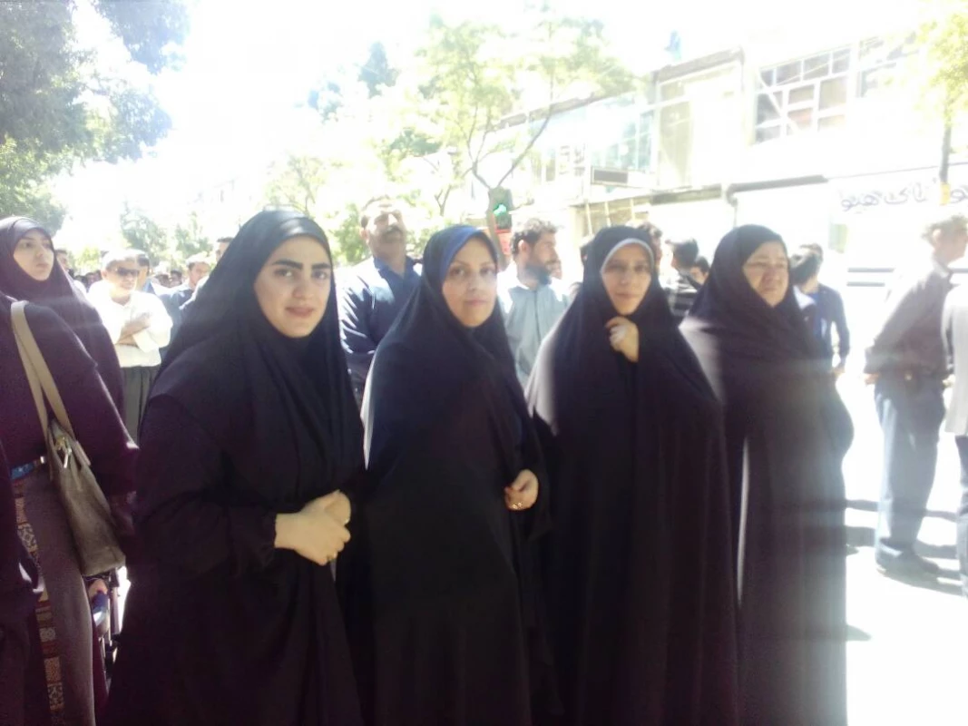 همگام با امت همیشه در صحنه ایران اسلامی
حضور همکاران و جمعی از دانشجو معلمان پردبس بنت الهدی صدر کردستان در راهپیمایی عظیم روز جهانی قدس 2