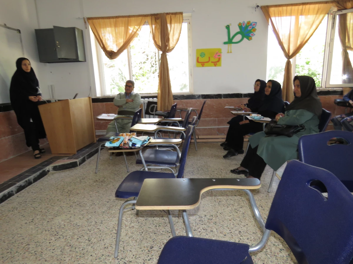 جلسه دفاع کارورزی دانشجو معلمان برگزار شد 8