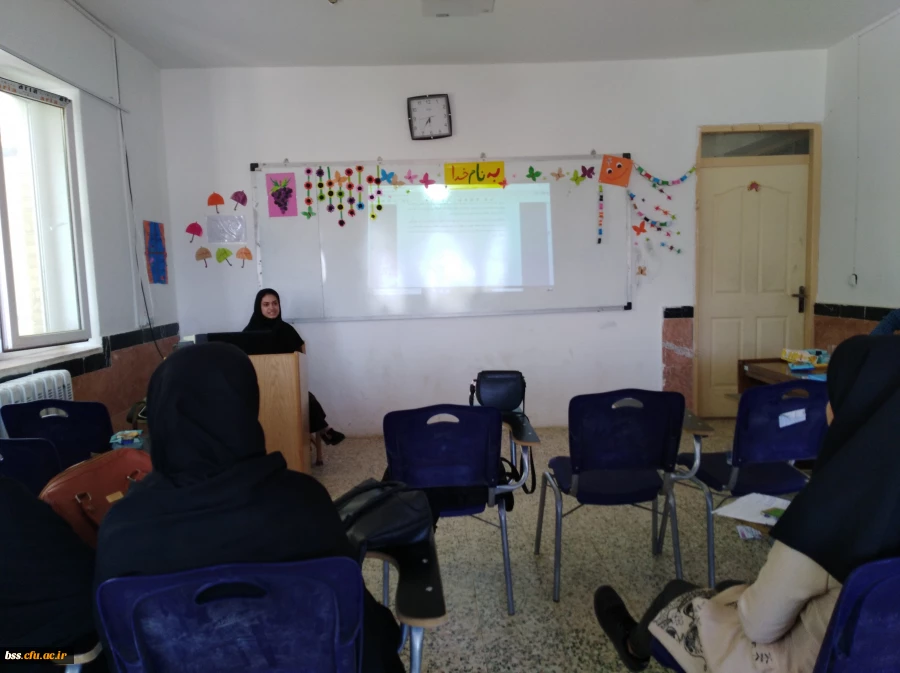 در پردیس بنت الهدی صدر سنندج برگزارشد.

جلسه دفاعیه پروژه دانشجویی 17