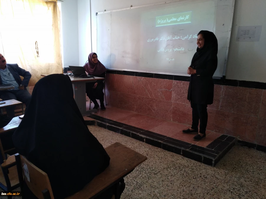 در پردیس بنت الهدی صدر سنندج برگزارشد.

جلسه دفاعیه پروژه دانشجویی 15