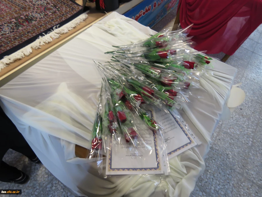 در پردیس بنت الهدی صدر برگزار شد:
سومین جشن دانش آموختگی  برای وردی های 93 3