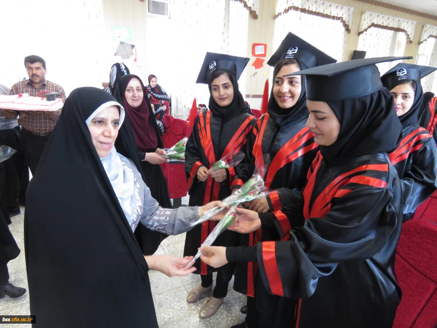 در پردیس بنت الهدی صدر برگزار شد:
سومین جشن دانش آموختگی  برای وردی های 93 5