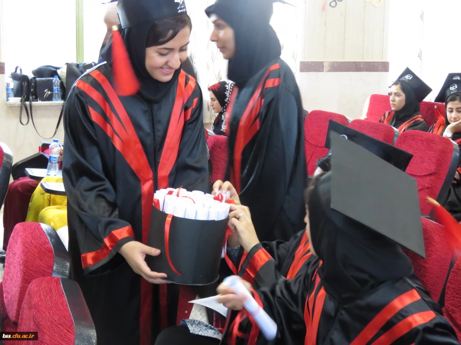 در پردیس بنت الهدی صدر برگزار شد:
سومین جشن دانش آموختگی  برای وردی های 93 7