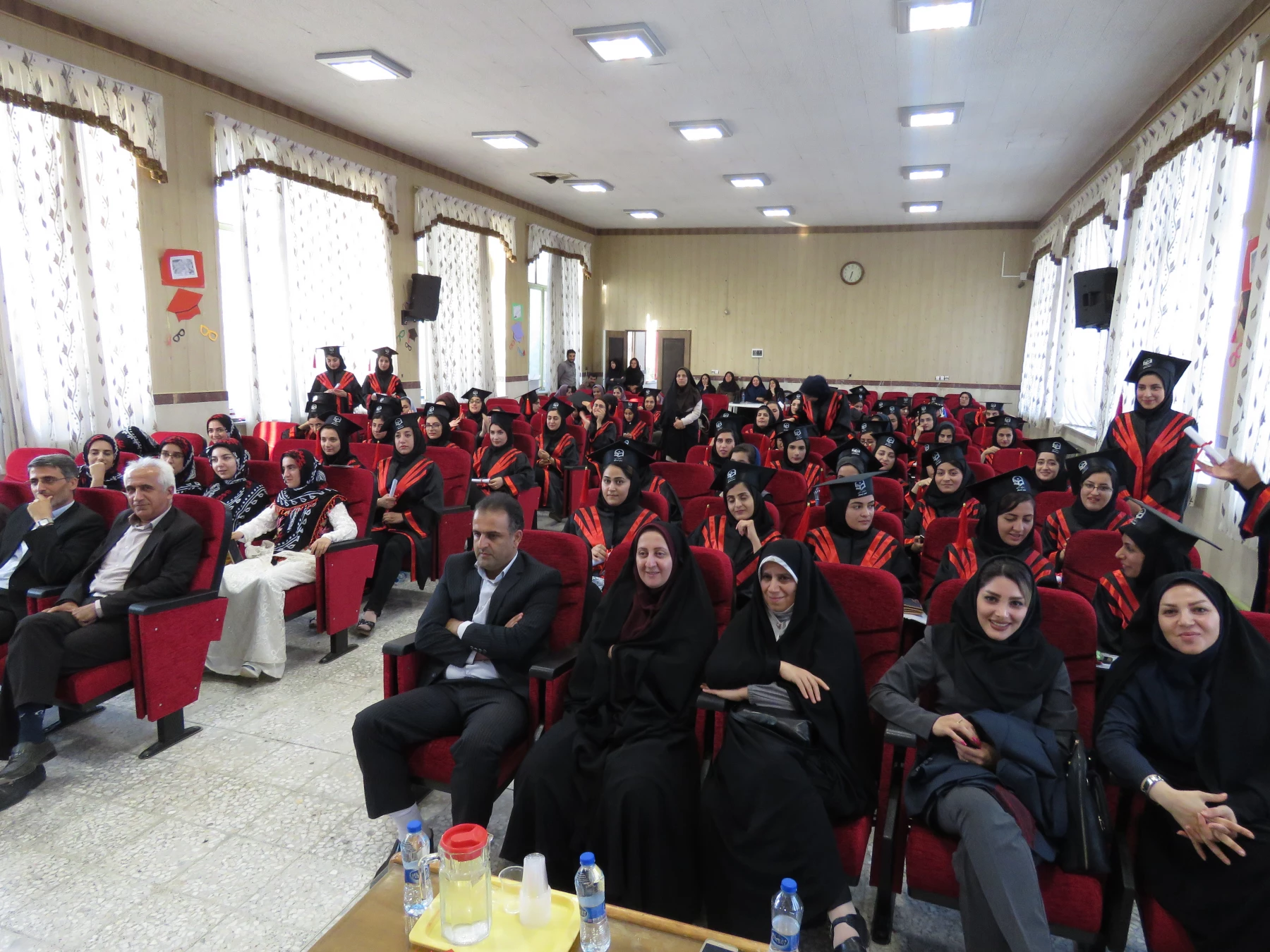 در پردیس بنت الهدی صدر برگزار شد:
سومین جشن دانش آموختگی  برای وردی های 93 9