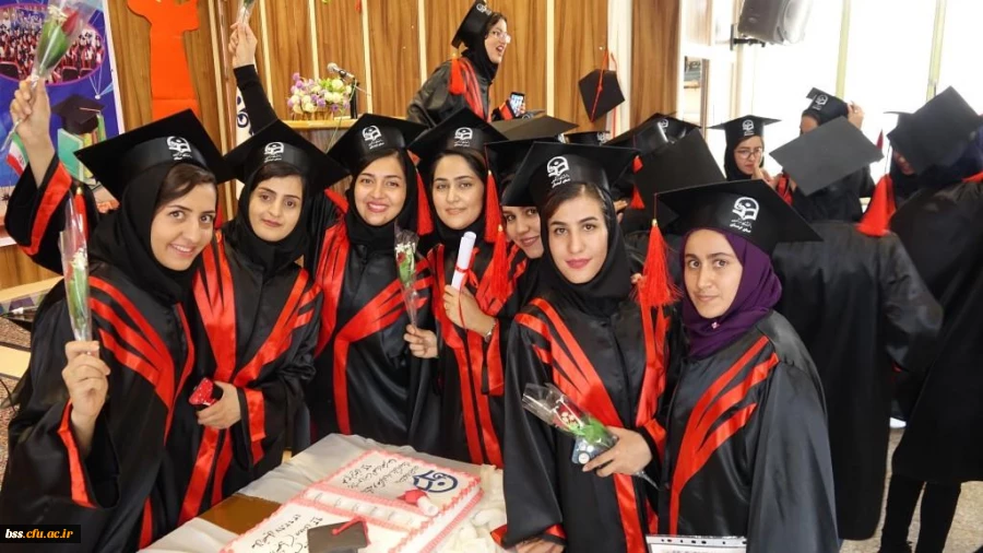 در پردیس بنت الهدی صدر برگزار شد:
سومین جشن دانش آموختگی  برای ورودی های 93 4