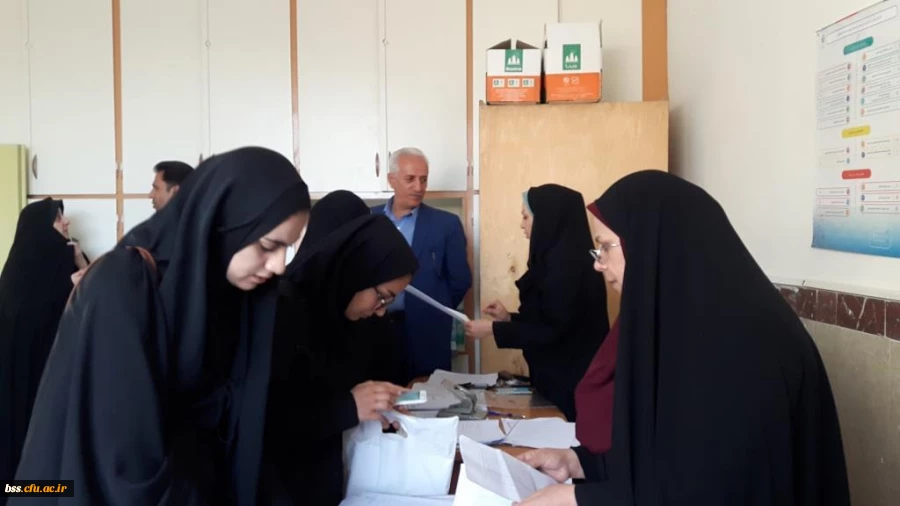 بازدید دکتر معروفی از روند مصاحبه داوطلبان پذیرفته شده چند برابر ظرفیت دانشگاه فرهنگیان  در پردیس بنت الهدی صدر 9