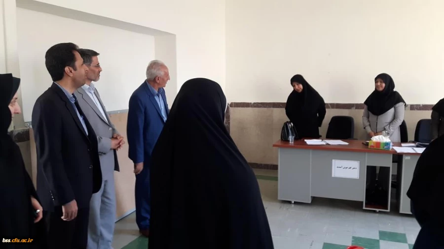 بازدید دکتر معروفی از روند مصاحبه داوطلبان پذیرفته شده چند برابر ظرفیت دانشگاه فرهنگیان  در پردیس بنت الهدی صدر 16