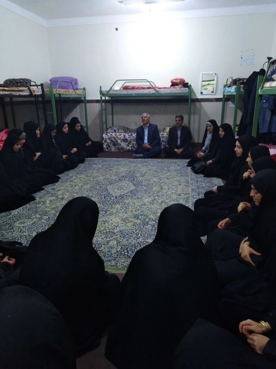 حضور مدیریت امور پردیسهای استان کردستان  در میان دانشجویان ساکن سرای های دانشجویی 5
