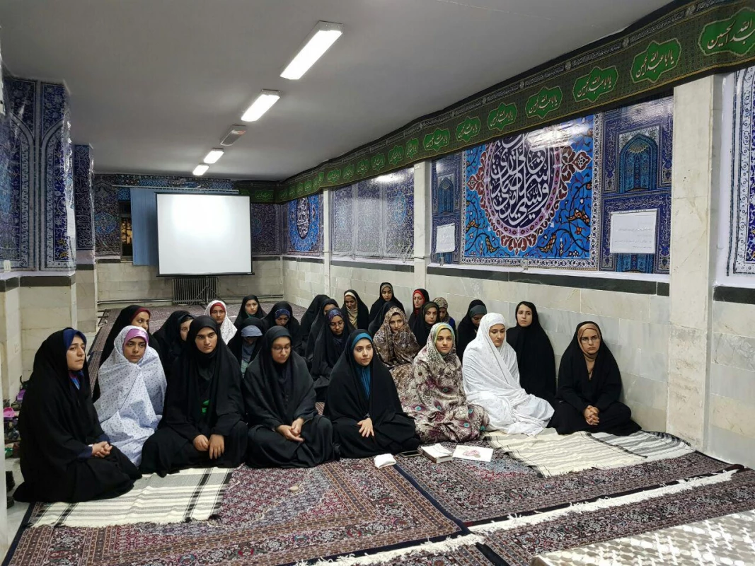 بسیج دانشجویی برگزار کرد:
 نشست پرسش و پاسخ  2