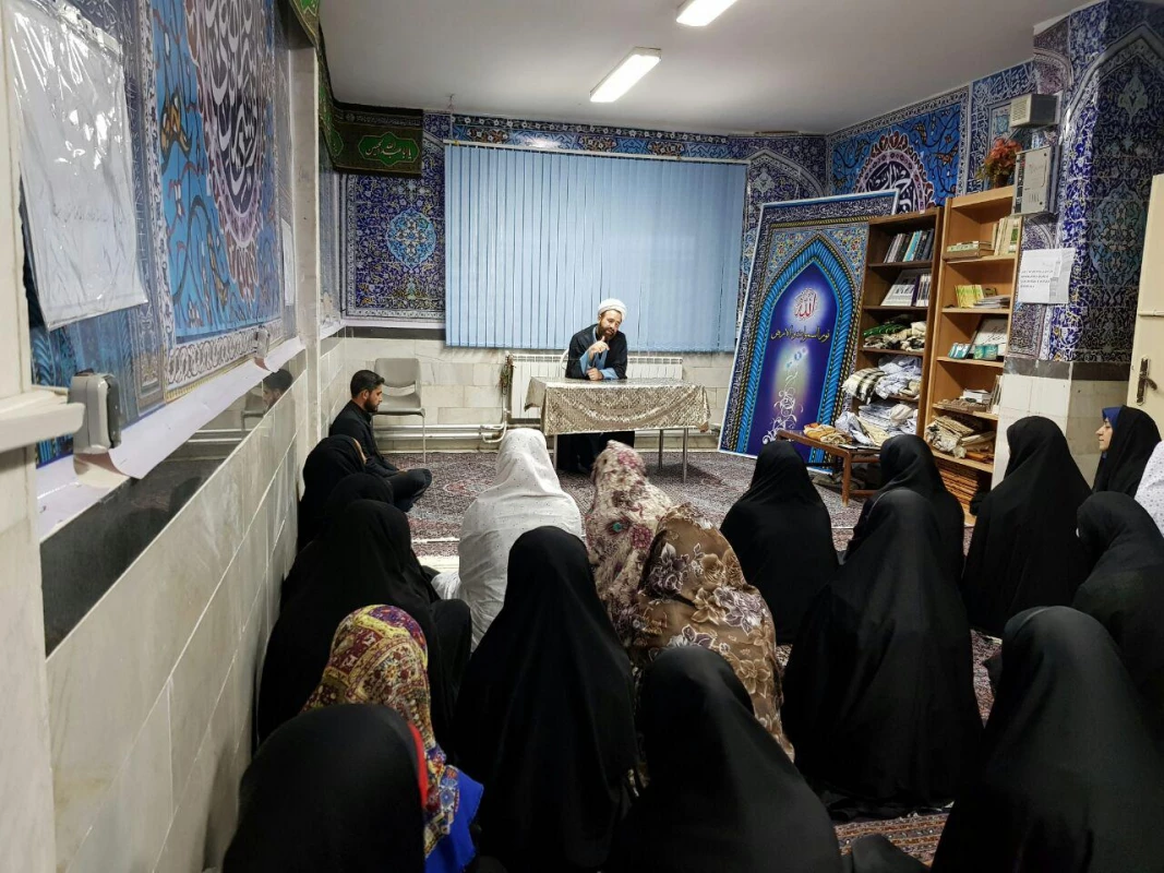 بسیج دانشجویی برگزار کرد:
 نشست پرسش و پاسخ  4