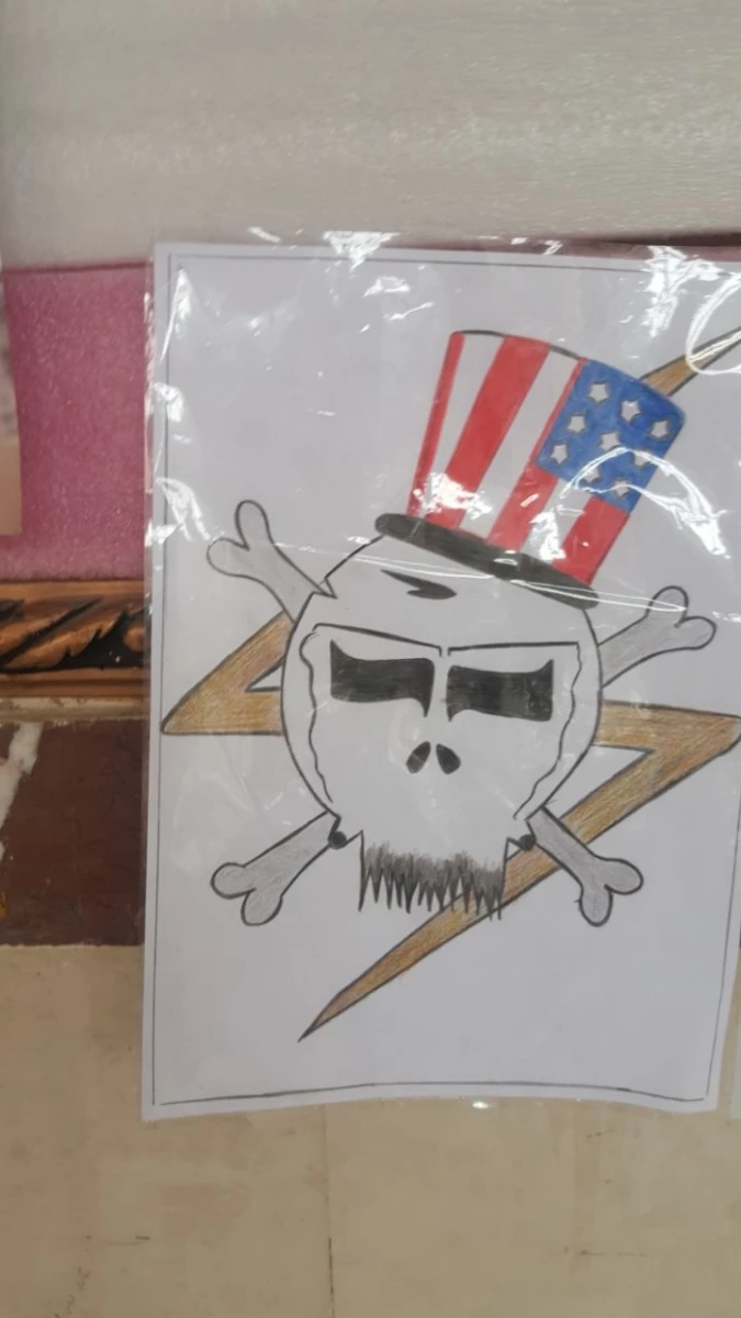 برپایی نمایشگاه عکس ، کارکاتور، و نقاشی به مناسبت 13آبان 7