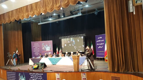 شرکت کارکنان پردیس بنت الهدی صدر در همایشحقوق بشر آمیریکائی 4