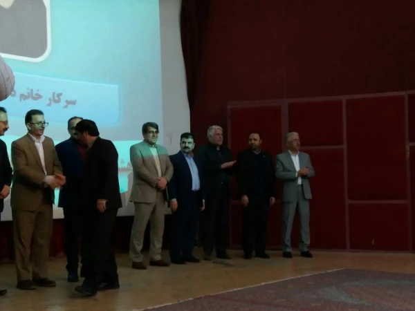 تجلیل از دکتر معروفی به عنوان پژوهشگر برتر دانشگاه فرهنگیان استان کردستان 4