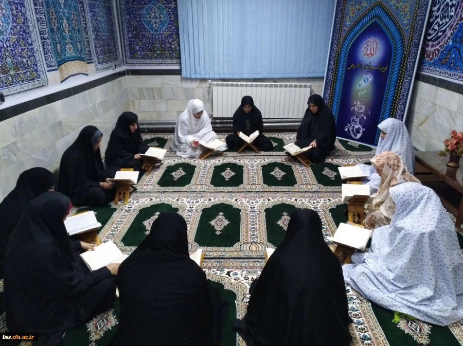 ختم سوره یوسف در دوشنبه های قرآنی در نمازخانه پردیس