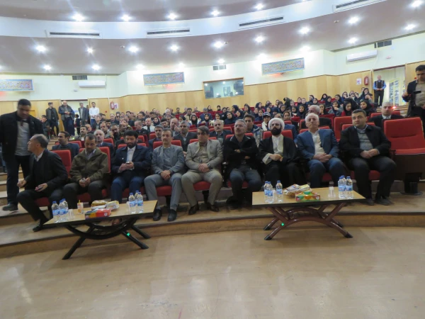 حضور کارکنان و دانشجویان در جشن چهلمین سالگرد انقلاب در  دانشگاه کردستان 4