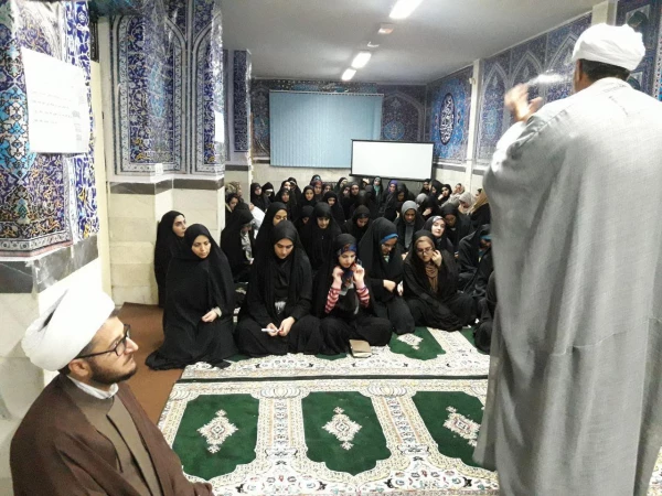 نهادنمایندگی مقام معظم رهبری برگذار کرد:
کارگاه سبک زندگی اسلامی 8