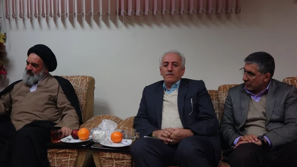 در محل دفتر حضرت آیت الله حسینی شاهرودی انجام شد؛

دیدار دکتر طاهری نیا با نماینده ولی فقیه در استان کردستان 6