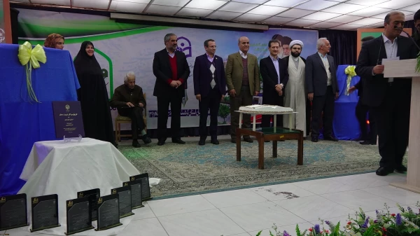 استاندار کردستان در مراسم نکوداشت تربیت معلم بیان داشت؛
داشته های جامعه ما نتیجه زحمات معلمان است 7