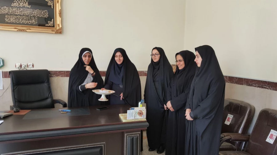 به مناسبت ولادت پر سعادت حضرت زهرا(س) و گرامی داشت  مقام زن ا نجام شد 
اهدای بلیط رایگان سینما به دارندگان نام فاطمه و یا القاب حضرت زهرا  از طرف مسئولین  پر دیس 2