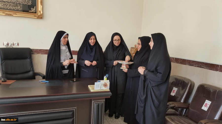 به مناسبت ولادت پر سعادت حضرت زهرا(س) و گرامی داشت  مقام زن ا نجام شد 
اهدای بلیط رایگان سینما به دارندگان نام فاطمه و یا القاب حضرت زهرا  از طرف مسئولین  پر دیس 2